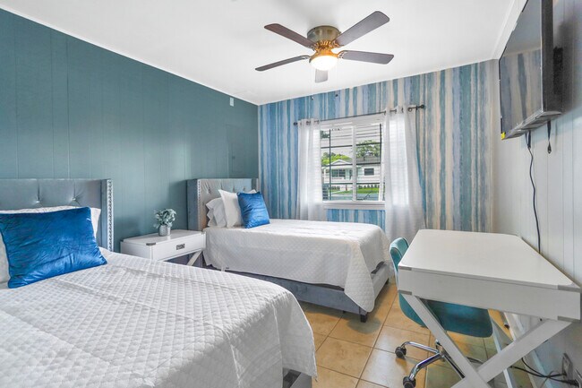 Front Bedroom - 1617 Tabor St