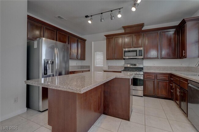Building Photo - 242 Water Bridge Ct