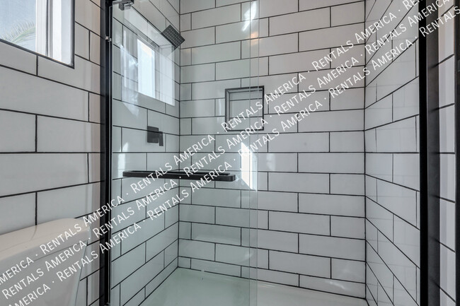 Building Photo - 12333 N Brightridge Dr