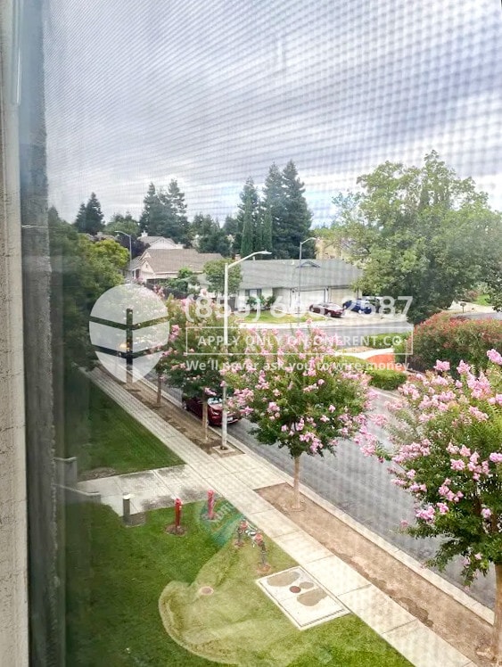 Building Photo - 38700 Tyson Ln