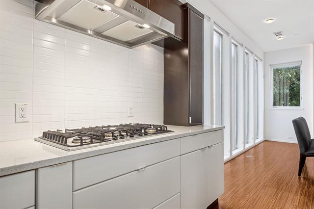 Building Photo - 4206 Buena Vista St