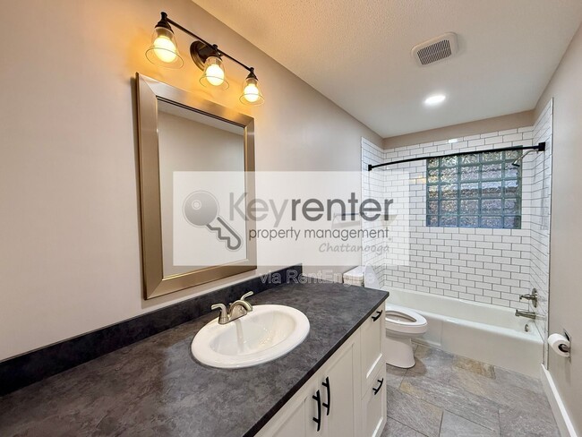 Building Photo - 4411 Comet Trail