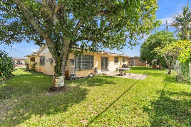 Building Photo - 2860 NW 184th St