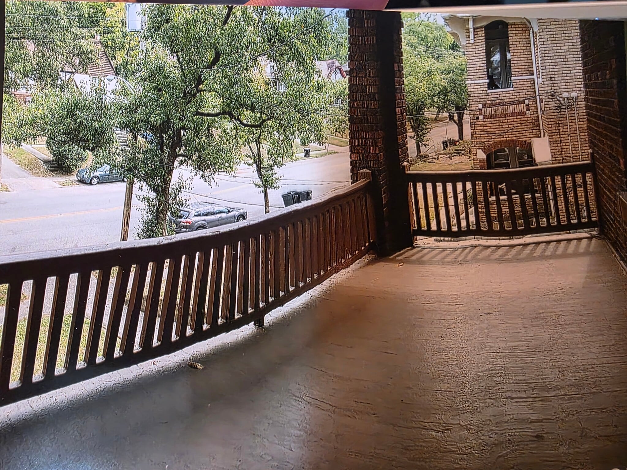 Building Photo - 735 E Mitchell Ave