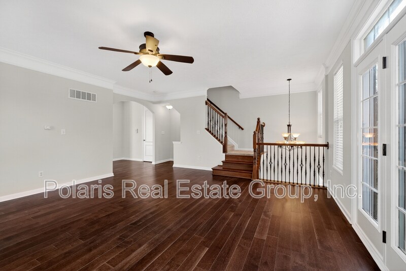 Building Photo - 83 3rd Ave NW