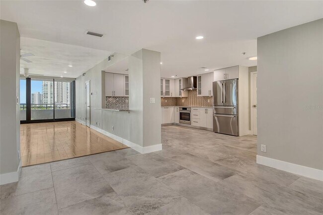 Building Photo - 1255 N Gulfstream Ave