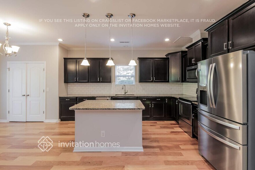 Building Photo - 14736 Glenduff Place