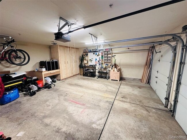 Building Photo - 28122 Carlton Way Dr