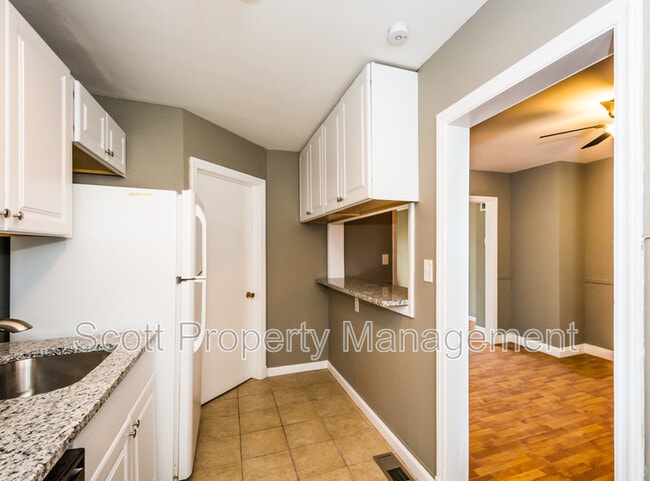 Building Photo - 8627 Willow Oak Rd