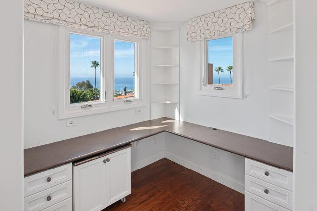 Building Photo - 6404 Avenida Wilfredo