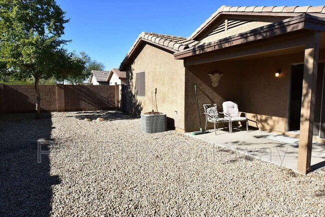 Building Photo - 275 W Santa Gertrudis Trail