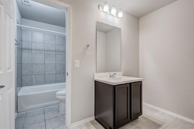 Building Photo - 5529 Las Lomas Ln