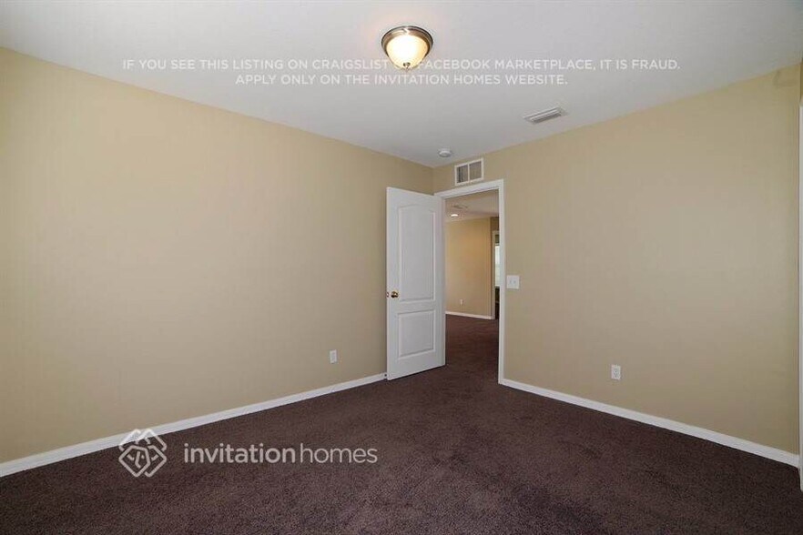 Building Photo - 3840 Stornoway Dr