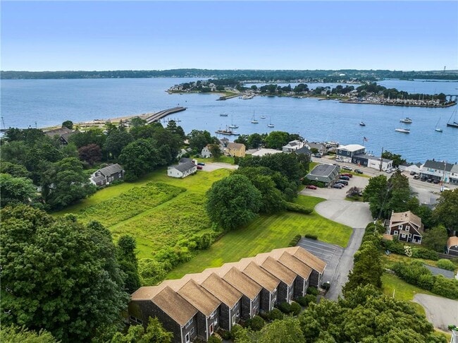 Building Photo - 33 Sakonnet E