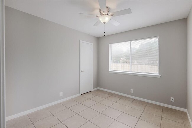 Building Photo - 11523 Kempwood Dr