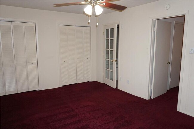 Building Photo - 1525 Ramada Dr