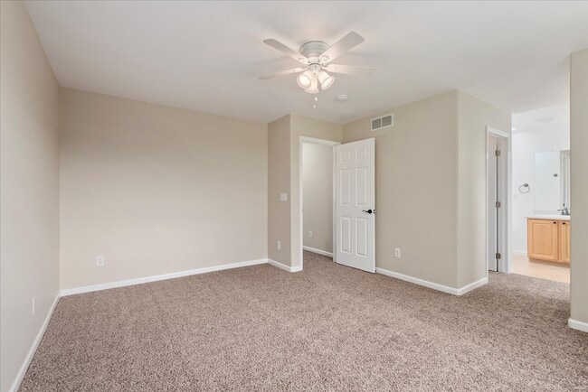 Building Photo - 10147 S Cherryhurst Ln