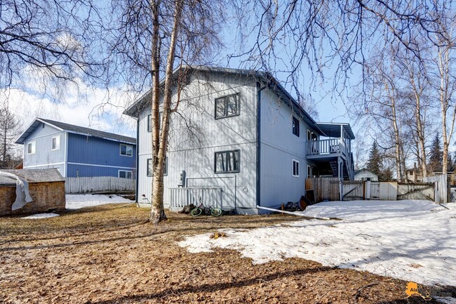 Building Photo - 3305 Cope St