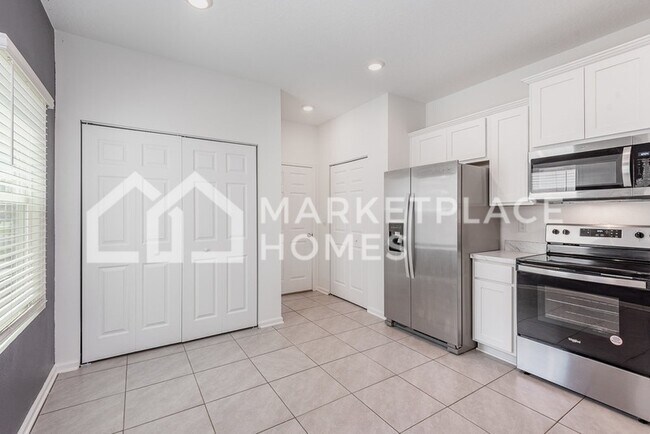 Building Photo - 9093 Gifford Dr