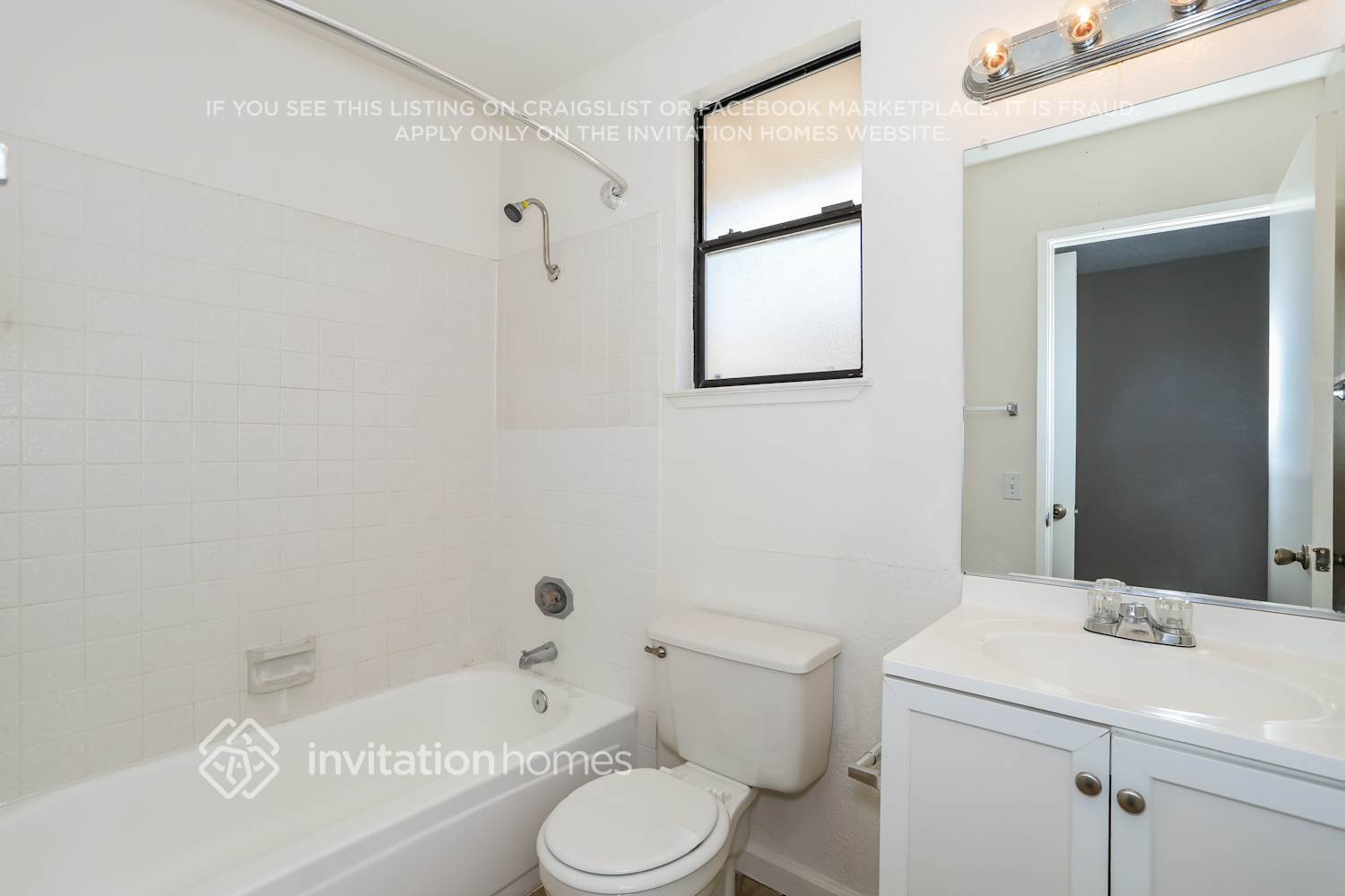 Building Photo - 3503 Del Sol Way