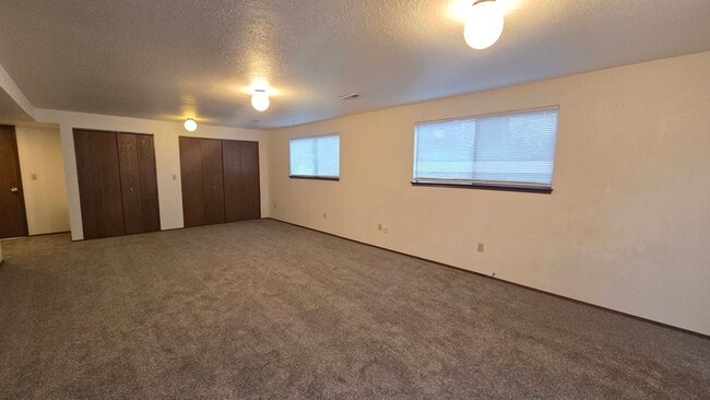 Building Photo - 2012 Vernon Rd