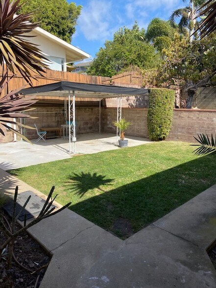 Building Photo - 214 Bellino Dr