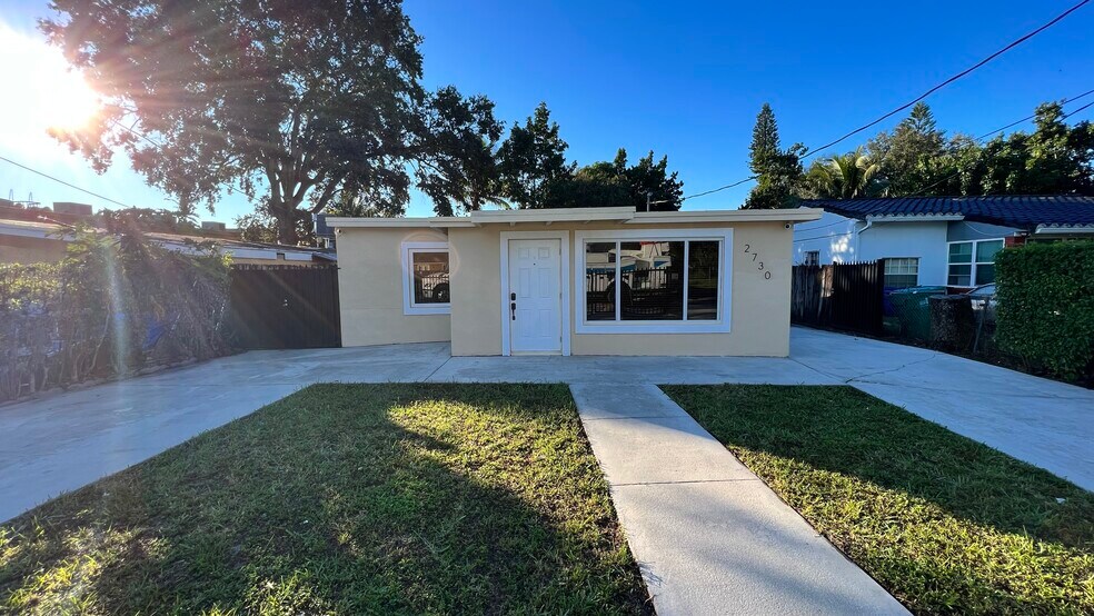 Front - 2730 NW 170th St