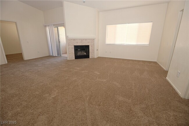 Building Photo - 8725 W Flamingo Rd