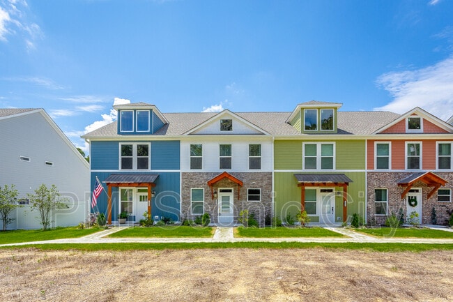 Building Photo - 1886 Young Rd SE