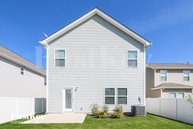 Building Photo - 12562 Garron Rd