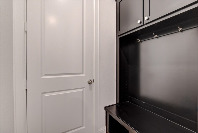 Building Photo - 625 Cape Capri Dr