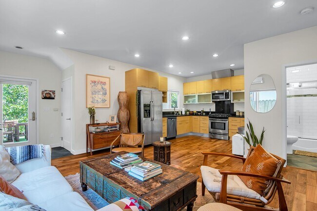 Building Photo - 2411-2413 Ocean Ave