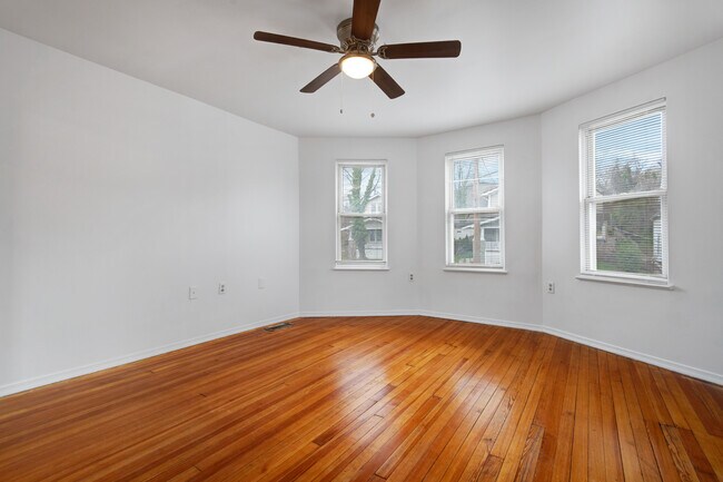 Building Photo - 2705 24th St NE