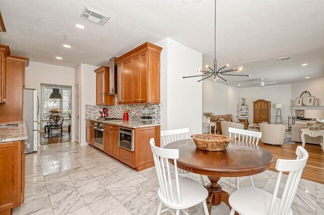 Building Photo - 16535 Oat Mill Dr