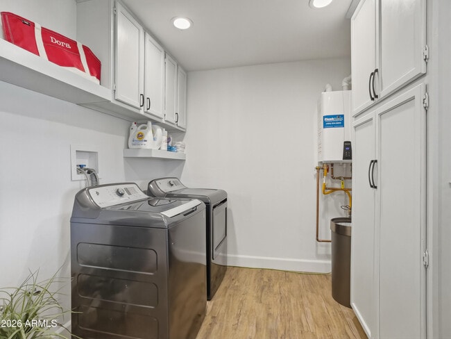 Building Photo - 1314 W Elm St