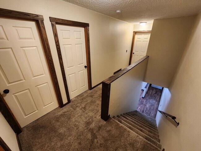 Building Photo - 1054/1056 Zephyr