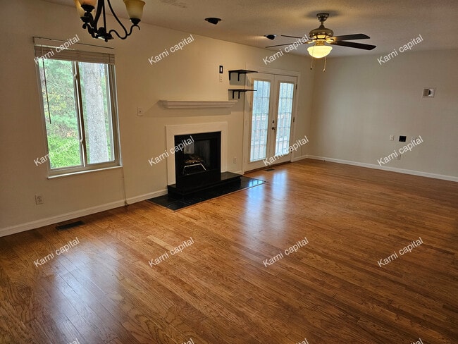 Building Photo - 8709 Olde Colony Trl