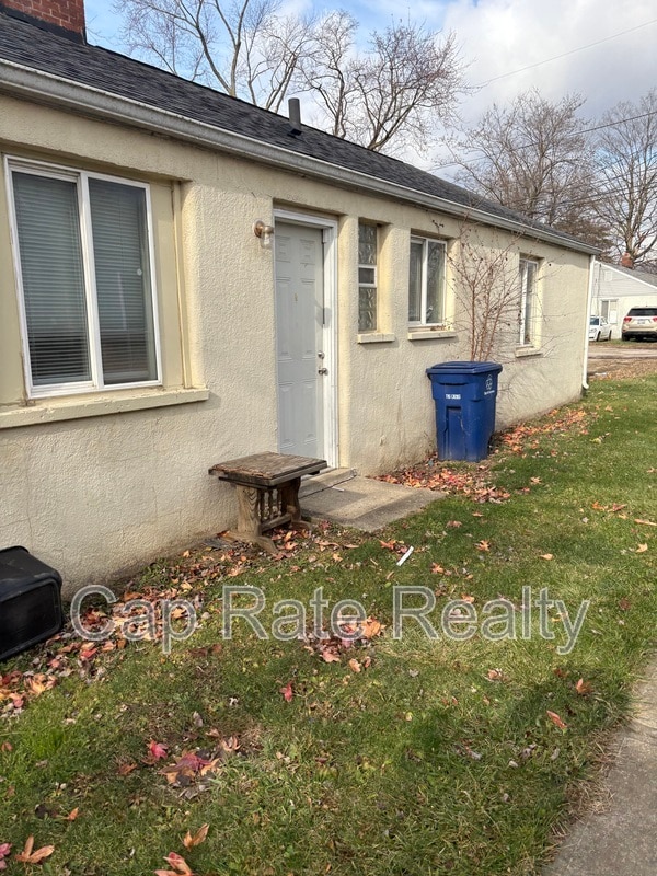 Building Photo - 1042 Loretta Ave