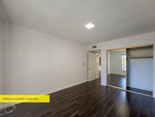 Building Photo - 215 N Kenwood St