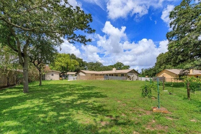 Building Photo - 2503 Woodhaven Ct