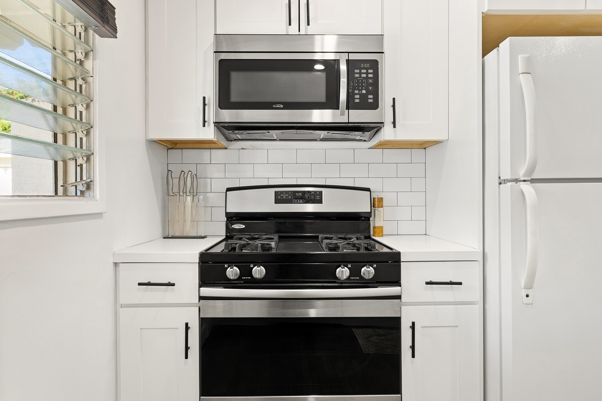 Building Photo - 8413 Kittyhawk Ave