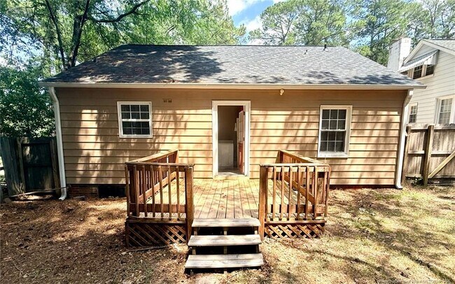 Building Photo - 611 Greenland Dr
