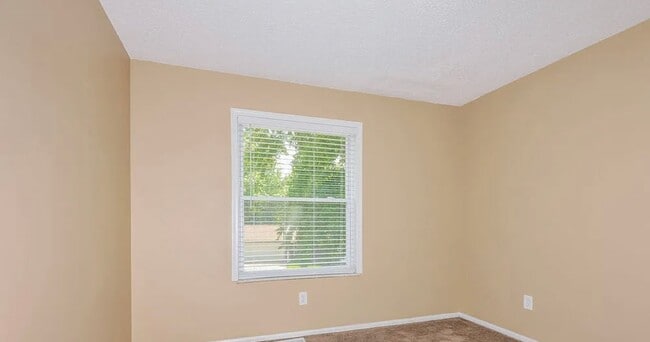 Building Photo - 6911 Candlewick Way