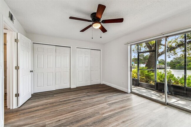 Building Photo - 9001 Tudor Dr