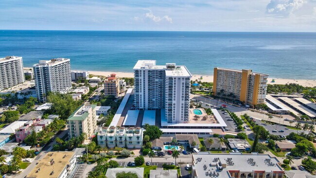 Building Photo - 405 N Ocean Blvd
