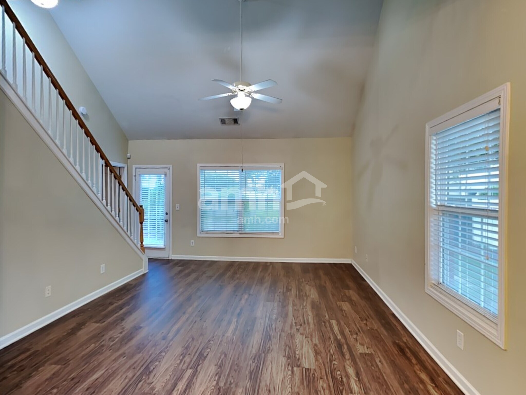 Building Photo - 2341 Suwanee Pointe Dr