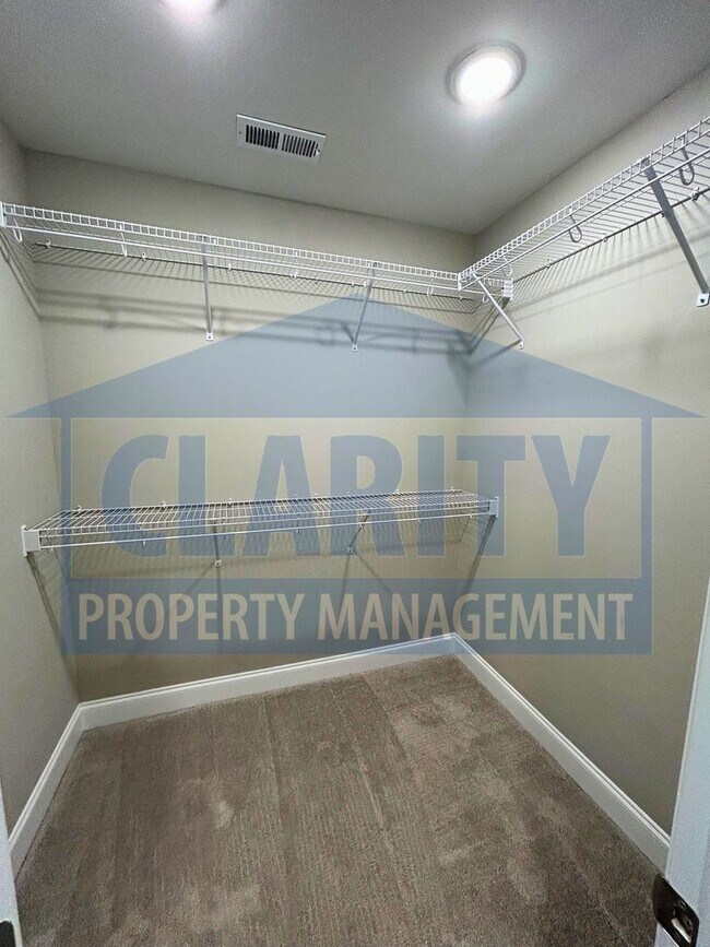 Building Photo - Modern two bedroom townhome!