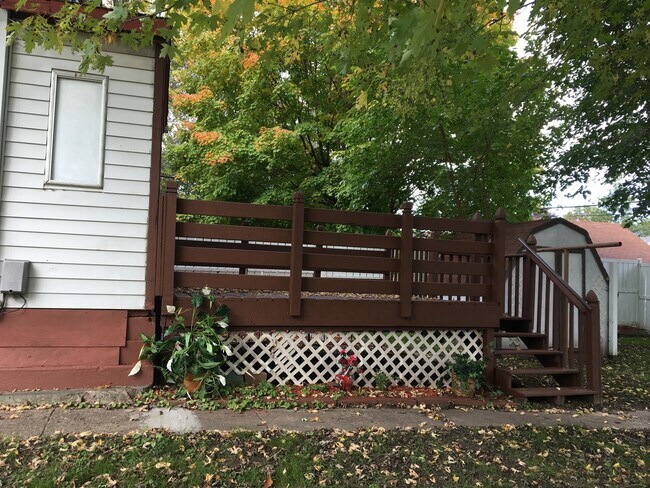 Building Photo - Beautiful 3 Bedroom 1 bath house in St. Paul