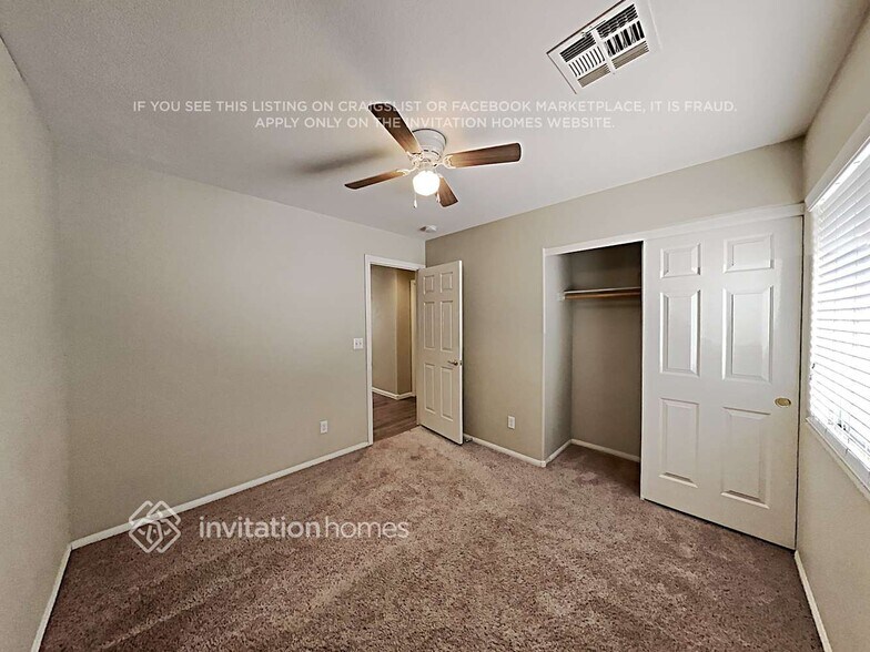 Building Photo - 7849 Wavering Pine Dr