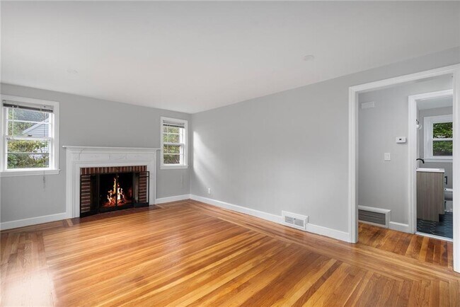 Building Photo - 111 Missouri Dr